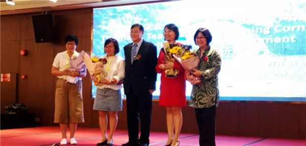 李梅园长，郑幼眉园长，林子盟教授，Dr. Lydia Fong, Ms. Serene Lim合影